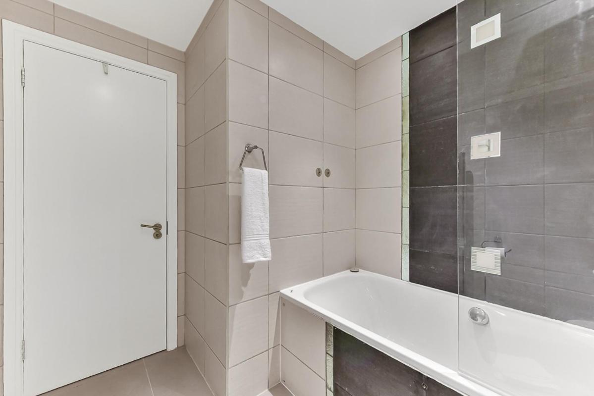 Spacious Cosy 2 Bed Flat, Central Лондон Екстериор снимка